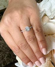 Load image into Gallery viewer, 14K Solid White Gold Round Cut Natural Diamond Engagement Ring Prong 1.35ct