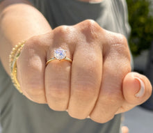 Load image into Gallery viewer, GIA Certified Natural Round Cut Diamonds Engagement Ring Crown Six Prong Setting Solitaire Wedding Bridal Ring Set In 14K Yellow Gold 1.00ct