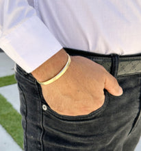 Load image into Gallery viewer, 14K or 18K Solid and Very Heavy White  Gold or Yellow Gold Or Rose Gold Men's Cuff Bangle 6mm Width Knife Cut Edges Design Brush Top Finish