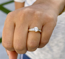 Load image into Gallery viewer, GIA Certified Round Cut Natural Diamond Engagement Ring Set In 14k Solid Yellow Gold Wedding Ring Prong Set Bridal Propose Ring 0.85ctw