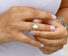 Load image into Gallery viewer, Oval Cut Diamond Engagement Ring And Matching Band Solitaire Ring IGI Certified 14k Solid Yellow Gold Bridal Ring Wedding Ring 3.30ctw F-VS2