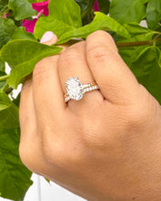 Load image into Gallery viewer, Oval Cut Diamond Engagement Ring And Matching Band Solitaire Ring IGI Certified 14k Solid Yellow Gold Bridal Ring Wedding Ring 3.30ctw F-VS2