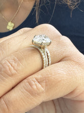 Load image into Gallery viewer, Pear Shape And Round Cut Diamonds Engagement Ring And Two Bands IGI Certified 14k Solid Yellow Gold Inner Halo Wedding Ring 4.00ctw F-VS2