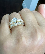 Load image into Gallery viewer, Kite Style Princess Cut And Round and Baguettes Cut Sides IGI Certified Diamond Engagement Ring And Band 14k Solid Yellow Gold 2.20ctw F-VS2