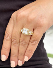 Load image into Gallery viewer, Princess Cut And Round And Marquise Cut Diamond Engagement Ring IGI Certified 14k Solid Yellow Gold Halo Style Wedding Ring 3.25ct G-VS2