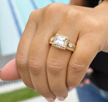 Load image into Gallery viewer, Princess Cut And Round And Marquise Cut Diamond Engagement Ring IGI Certified 14k Solid Yellow Gold Halo Style Wedding Ring 3.25ct G-VS2