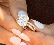 Load image into Gallery viewer, Oval, Round And Baguettes Cut Diamond Engagement Ring And Matching Band Solitaire Ring IGI Certified 14k Solid Yellow Gold Bridal Set 3.30ctw