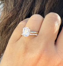 Load image into Gallery viewer, Oval, Round And Baguettes Cut Diamond Engagement Ring And Matching Band Solitaire Ring IGI Certified 14k Solid Yellow Gold Bridal Set 3.30ctw