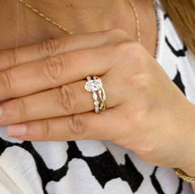 Load image into Gallery viewer, Oval Cut And Marquise Diamond Engagement Ring And Matching Band Ring IGI Certified 14k Solid Yellow Gold Bridal Wedding Ring Braided 2.50ctw