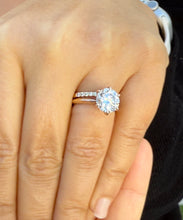 Load image into Gallery viewer, Round Cut Diamond Engagement Ring And Matching Band Solitaire IGI Certified Crown Set Style In 14k Solid Rose Gold Wedding Bridal Ring 3.20ctw