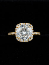 Load image into Gallery viewer, Round Cut Moissanite Engagement Ring Set In 14k Solid Yellow Gold Bridal Ring Halo Style Bridal Wedding Ring 2.50ctw