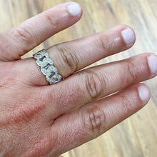 Load image into Gallery viewer, Men's 14K Solid Yellow Gold Round Cut Natural Diamonds Ring Pave Set Men's Band Link Chain Style Men's Wedding Band Roght Hand Ring 1.00ctw