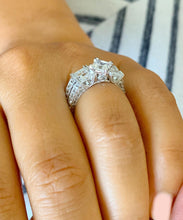 Load image into Gallery viewer, Kite Style Princess Cut And Round and Baguettes Cut Sides Moissanite Engagement Ring And Band Bridal Wedding Set 14k Solid White Gold 2.50ct