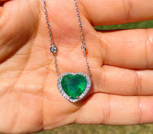 Load image into Gallery viewer, Large 14k White Gold Heart Shape Emerald And Round Cut Natural Diamonds Pendent Necklace Art Deco Style Halo Bridal Gift Chain 5.70ctw