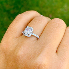 Load image into Gallery viewer, Women's 14k Solid White Gold Cushion And Round Cut Diamond Engagement Ring Bridal Wedding Halo 2.80ctw
