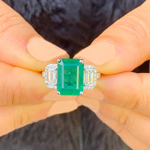 Load image into Gallery viewer, Big 14k solid white gold natural green emerald and natural round and cushion cut diamonds ring, bridal, engagement, wedding 5.50ct
