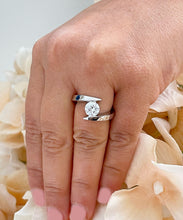 Load image into Gallery viewer, GIA/IGI Certified 14k Solid And Heavy White Gold Round Cut Engagement Ring Tension Set Solitaire 1.00ctw F-VS2