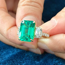 Load image into Gallery viewer, Big 14k solid yellow gold natural green emerald and natural round and cushion cut diamonds ring, bridal, engagement, wedding 5.50ct