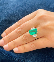 Load image into Gallery viewer, Big 14k solid yellow gold natural green emerald and natural round and cushion cut diamonds ring, bridal, engagement, wedding 5.50ct