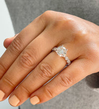 Load image into Gallery viewer, 14K Solid Rose Gold Round Cut Moissanites Engagment Ring Eternity Style Prong Set 4.00ctw