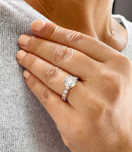 Load image into Gallery viewer, GIA/IGI Certified 14k Solid Rose Gold Round Cut Diamonds Engagement Ring Bridal Eternity Prong Set 4.00ctw F-VS2