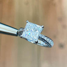 Load image into Gallery viewer, GIA/IG Certified 14k Solid And Heavy White Gold Princess Cut And Round Cut Diamond Engagement Ring 2.75ctw F-VS2