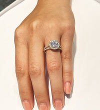 Load image into Gallery viewer, 14k Solid Yellow Gold Round Cut Natural Diamond Engagement Ring Halo 2.20ct