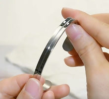 Load image into Gallery viewer, Elegant 14K or 18K Solid and Very Heavy White / Yellow / Or Rose Gold Men's Cuff Bangle 7mm Width Knife Cut Edges