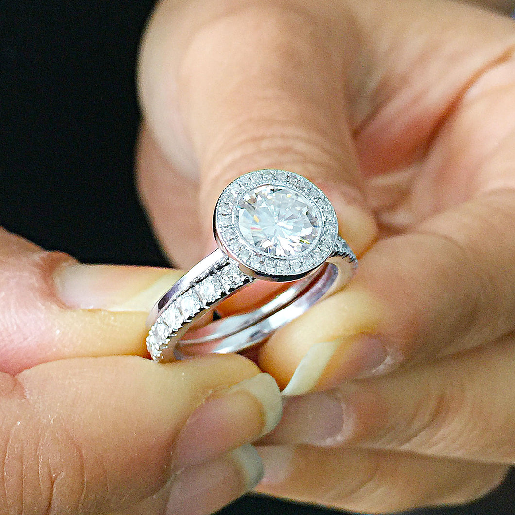 GIA Certified Natural Round Cut Diamond Engagement Ring And Matching Band Halo Wedding Set Women's Stunning 14k solid white gold 1.60ctw