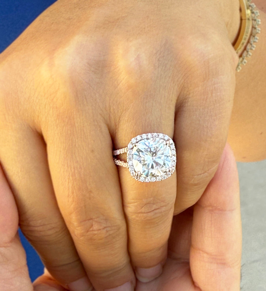 Cushion Cut And Round Cut Diamond Engagement Ring IGI Certified 14k Solid Rose Gold Halo Wedding ring Split shank Bridal Ring 4.70ctw G-VS2