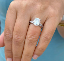 Load image into Gallery viewer, Oval Cut Diamond Engagement Ring And Matching Band Solitaire Ring IGI Certified 14k Solid Yellow Gold Bridal Ring Wedding Ring 5.30ctw G-VS2
