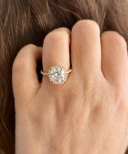 Load image into Gallery viewer, Round Cut Moissanite Engagement Ring Set In 14k Solid Yellow Gold Bridal Ring Halo Style Bridal Wedding Ring 2.50ctw
