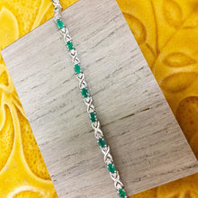 Load image into Gallery viewer, Oval Shape Natural Emerald And Round Cut Diamonds Bracelet Wedding Oval Emeralds Bracelet For Her Heavy 14k Solid White Gold Bracelet 6.00ct
