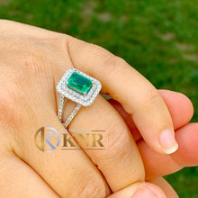 Load image into Gallery viewer, Natural Green Emerald And Natural Round Cut Sides Diamonds Ring Split Band Double halo, Bridal Engagement Wedding 14k Solid White Gold 2.80
