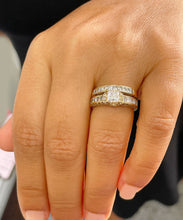 Load image into Gallery viewer, Princess And Round Cut Diamond Engagement Ring And Matching Band Bridal Ring IGI Certified 14k Solid Yellow Gold Wedding Set 3.00ct F-VS2
