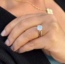 Load image into Gallery viewer, Round Cut Diamond Engagement Ring And Matching Band Solitaire IGI Certified Crown Set Style In 14k Solid Rose Gold Wedding Bridal Ring 3.20
