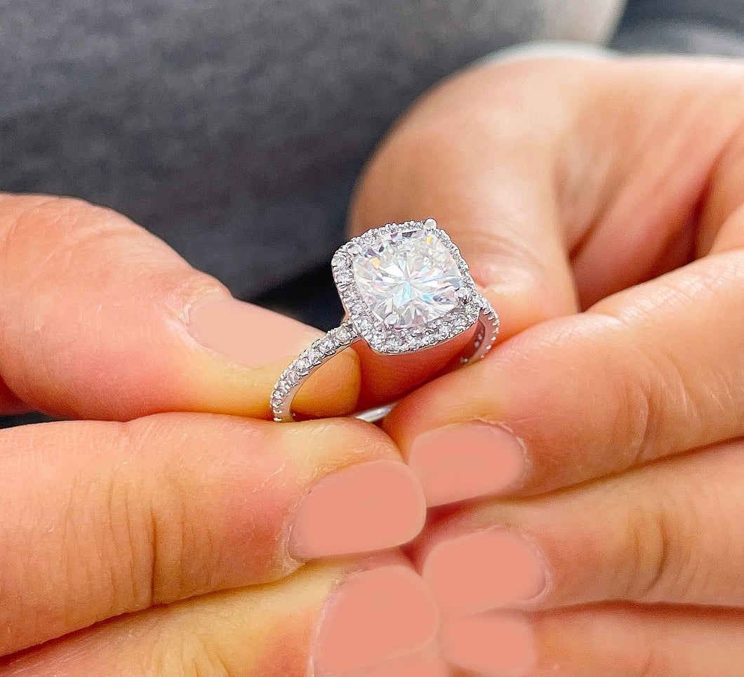GIA/IGI Certified 14K Solid White Gold Cushion And Round Cut Diamond Engagement Ring Bridal Wedding Halo Propose 2.00ctw F-VS2