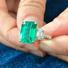 Load image into Gallery viewer, Big 14k solid yellow gold natural green emerald and natural round and cushion cut diamonds ring, bridal, engagement, wedding 5.50ct
