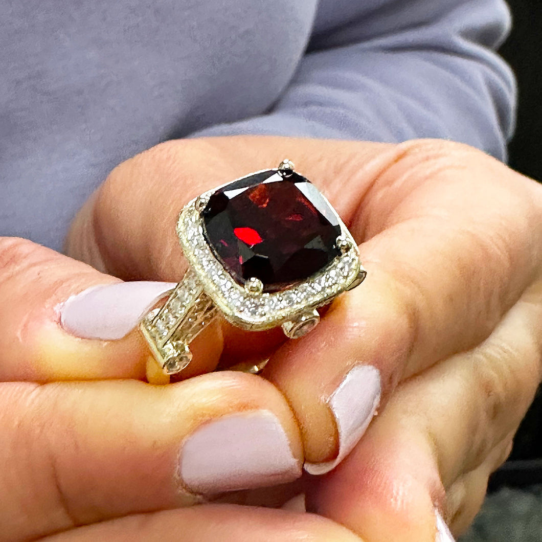 14k Solid Yellow Gold Cushion Cut Natural Garnet And Round Cut Diamonds Ring, engagement Halo 7.50ctw